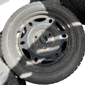 Диск железный передний запаска Smart 450 с зимней резиной 155/60R15 Hankook