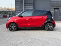 Smart Forfour 453 EQ 04/2022 красно-черный