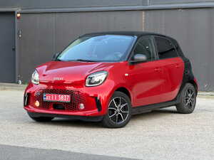 Smart Forfour 453 EQ 04/2022 красно-черный