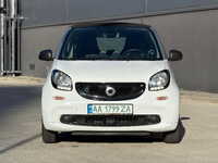 Smart Fortwo 453 EQ 12/2018 бело-серый