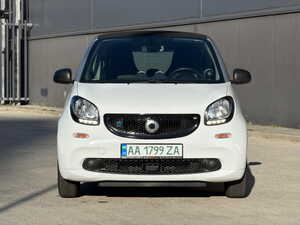 Smart Fortwo 453 EQ 12/2018 бело-серый
