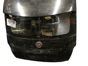 Задняя ляда в сборе стекло заднее спойлер Fiat 500E