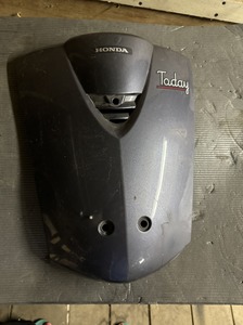 Передний пластик для скутера Honda Today клюв 64301-GFCA-9000