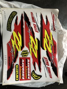 Наклейки Suzuki