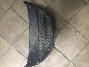 Перемычка пластик для скутера Suzuki