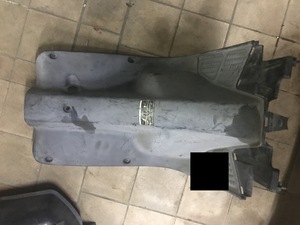 Підгазетник для скутера Honda 64311-GWO