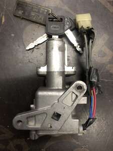 Замок зажигания для макси скутера