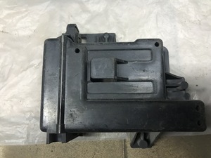 Крышка под АКБ