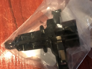 Крепеж защелка блокировка левая нижняя Smart 451 A4517500384C22A