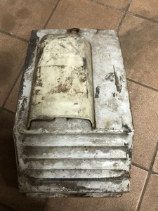 Крышка железная для скутера