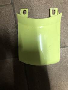 Пластик на скутер лючок желтый китайский скутер