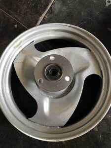 Front wheel disc for scooter for disc brake