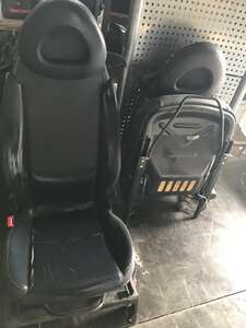 Кожаные сиденья с обогревом и подушками Smart 450