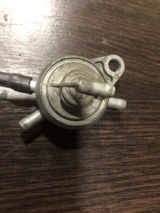 Вакуумный краник для скутера Suzuki Япония оригинал б.у.