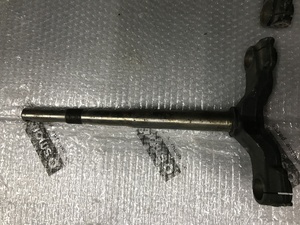 Траверса вилка для мотороллера