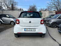 Smart Forfour 453 Electric Drive 02/2018 черно-белый