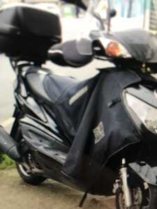 Cape for the scooter used knees