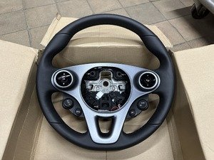 Руль кожаный с обогревом Smart 453 A4534604100