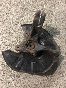 The rotary fist of a forward suspension bracket B. at. right Smart 451