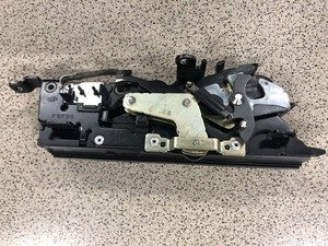 Замок крыши правый Q0022405V001000000 Smart 450 cabrio