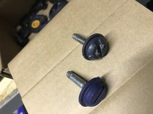 Bolt for Smart 450 cup holder