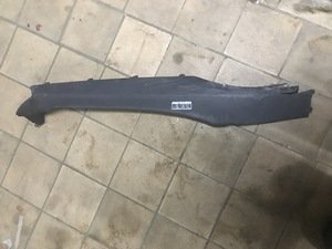 Лыжа нижняя пластик длинная правая Honda Lead AF20