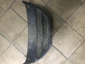 Перемычка пластик для скутера Suzuki