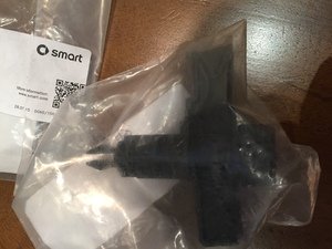 Крепеж защелка Smart 451 левая A4517570301С22A новая оригинал