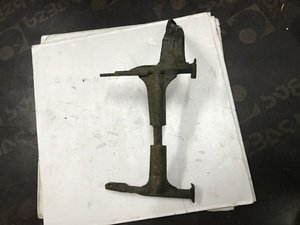 Центральная подножка скутер макси скутер