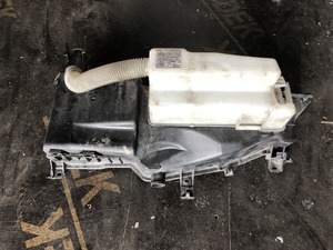Пластик под фильтр салона бачок омывателя в корпусе Smart 450