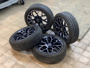 R16 alloy wheels with Continental ContiEcoContact 5 185/50 R16 summer tires and Smart Fortwo 451 tire pressure sensors