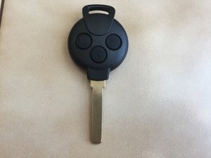 Ключ с платой чип в сборе Smart Fortwo 451 новый Европа