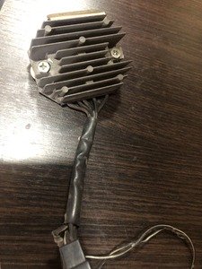 Реле регулятор для скутера 5 контактов