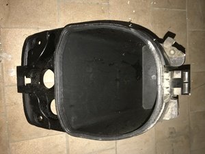 Бардачок сидения Suzuki Verde