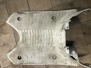 Підлога полиць пластик для скутера Yamaha Mint
