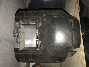 Пластик под сидения центральный для скутера Yamaha Gear