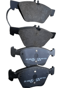 Колодки передние A0024204520